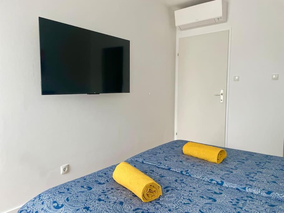 Rooftop With Free Parking & Balcony & Ac Wien