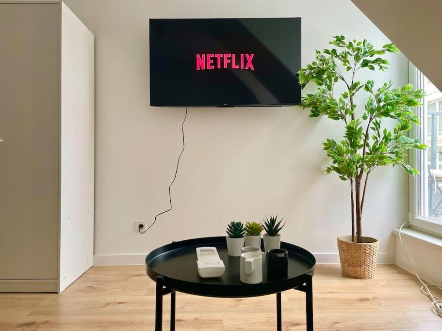Apartamento Rooftop With Free Parking & Balcony & Ac